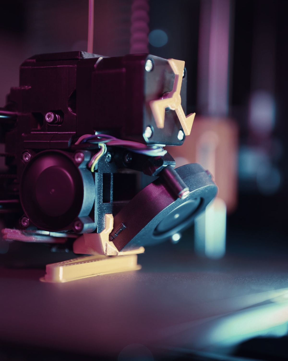 3D printers and robotics benches in Gravity Labs